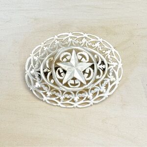Vintage Carved Mother of Pearl White Shell Ornate Star Detail Oval Circle Brooch